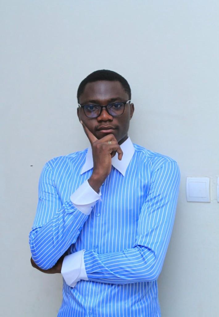 Portrait d'Elie Mumba, Chef de Projet Digital chez Light Digital Consulting
